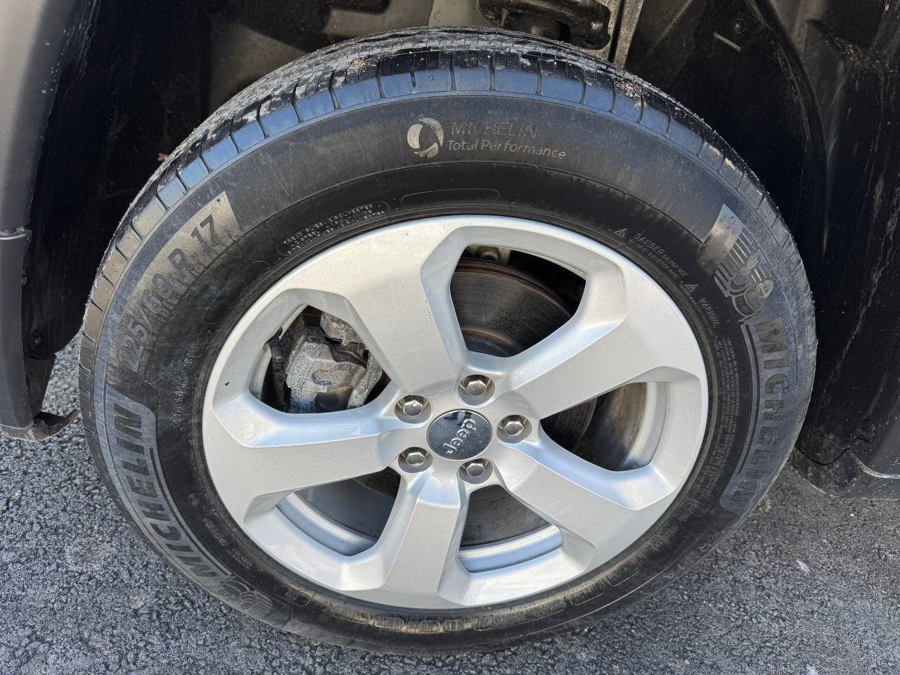 Used 2020 Jeep Compass Latitude image 26