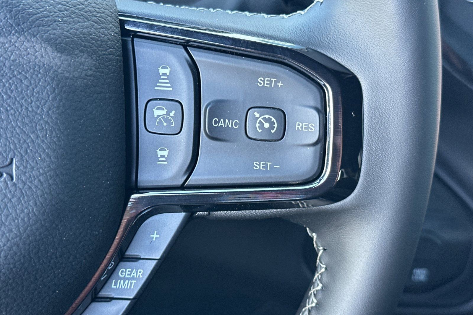 New 2026 RAM 3500 Limited image 30