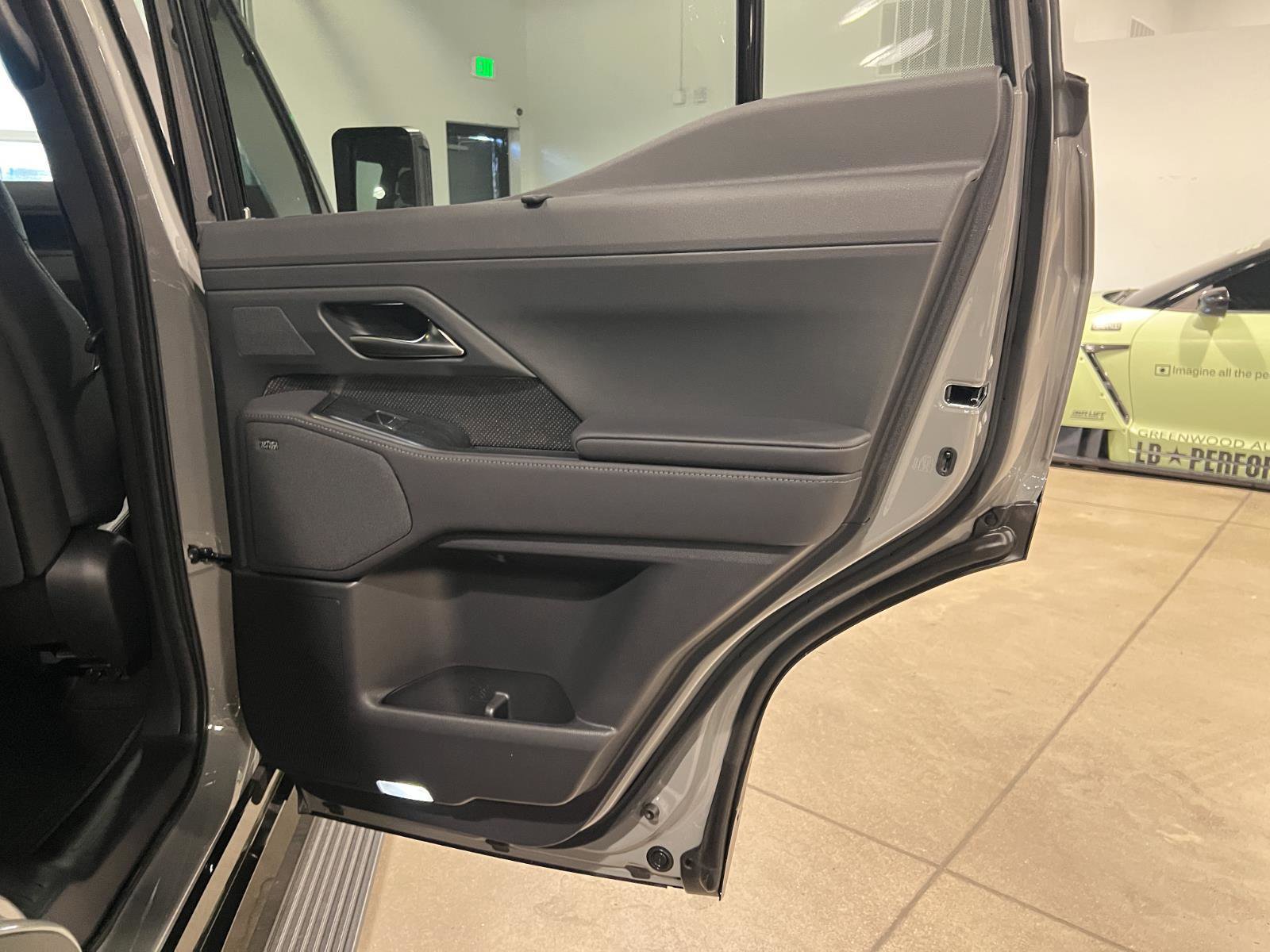 Used 2026 Lexus GX 550 w/ Cold Area Package AWD/4WD image 40