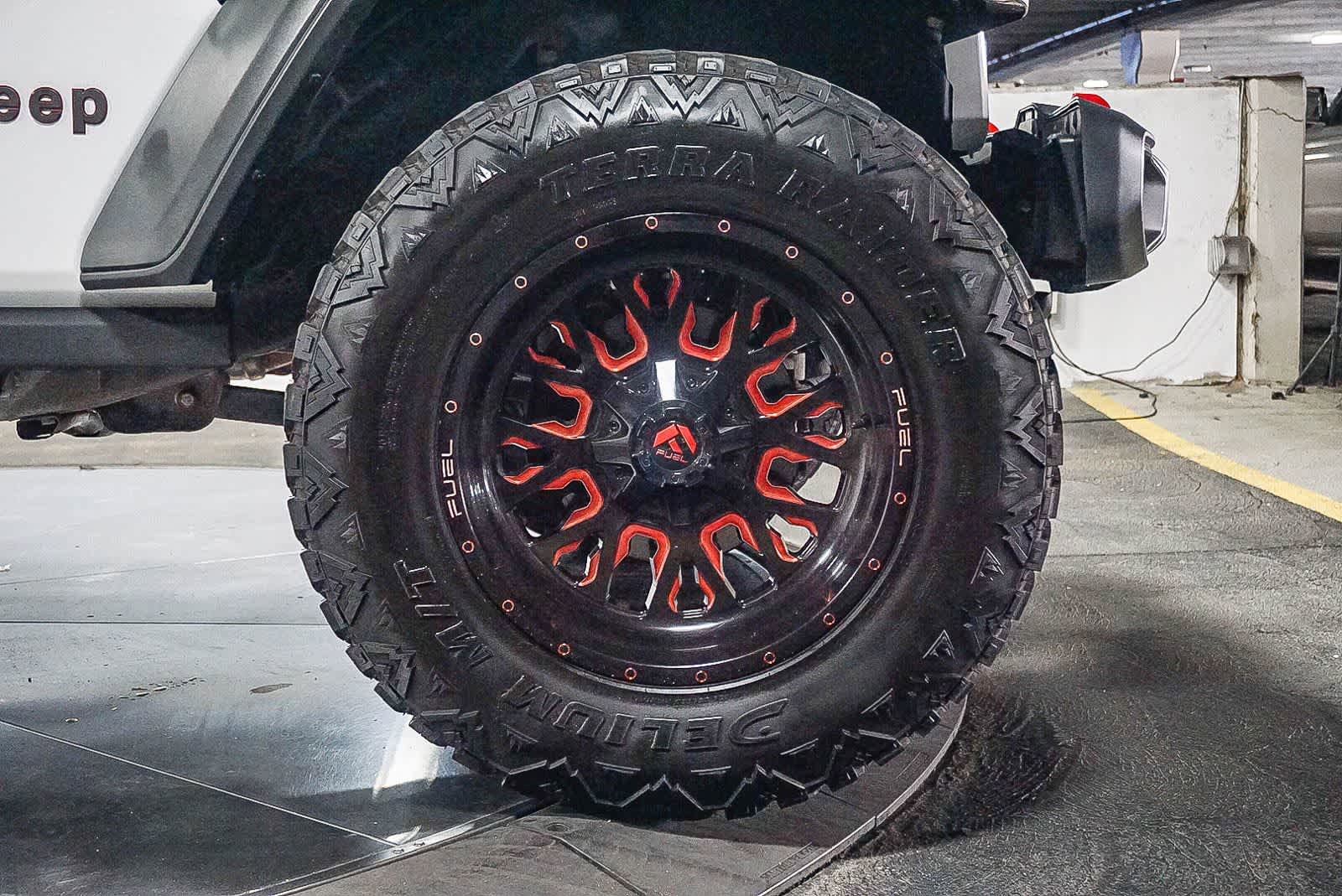 Used 2020 Jeep Gladiator Rubicon AWD/4WD image 6