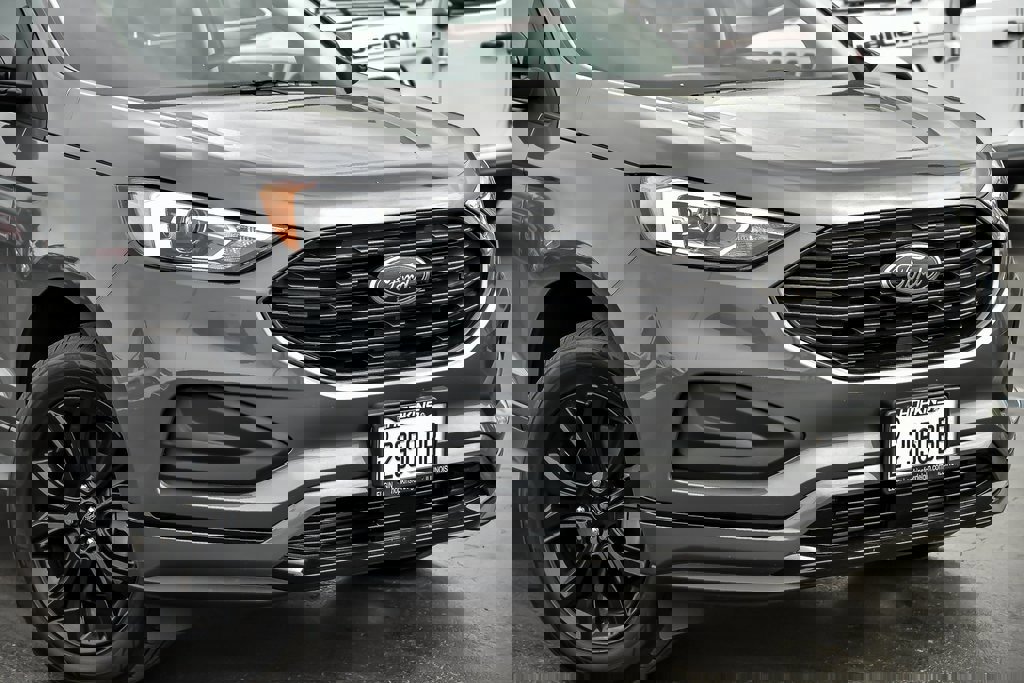 New 2024 Ford Edge SE w/ Black Appearance Package image 24