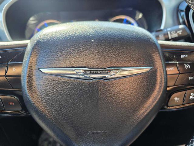 Used 2024 Chrysler Pacifica Limited image 24