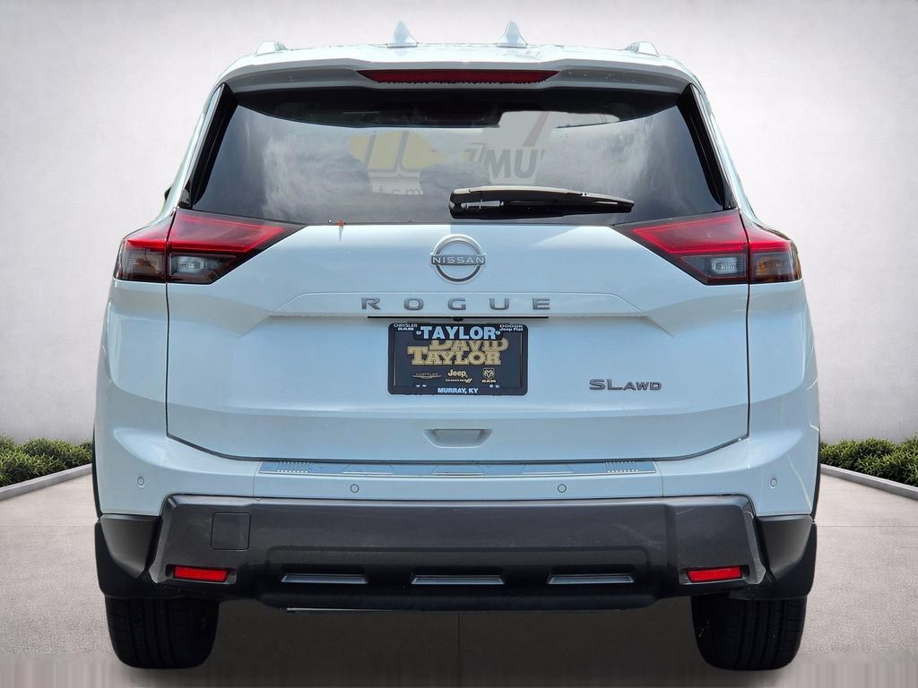 Used 2025 Nissan Rogue SL w/ Tech Package AWD/4WD image 6