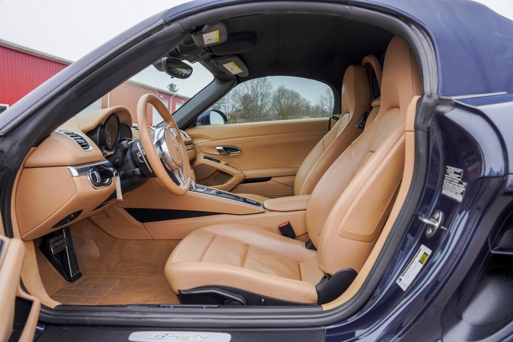 Used 2016 Porsche Boxster RWD image 22