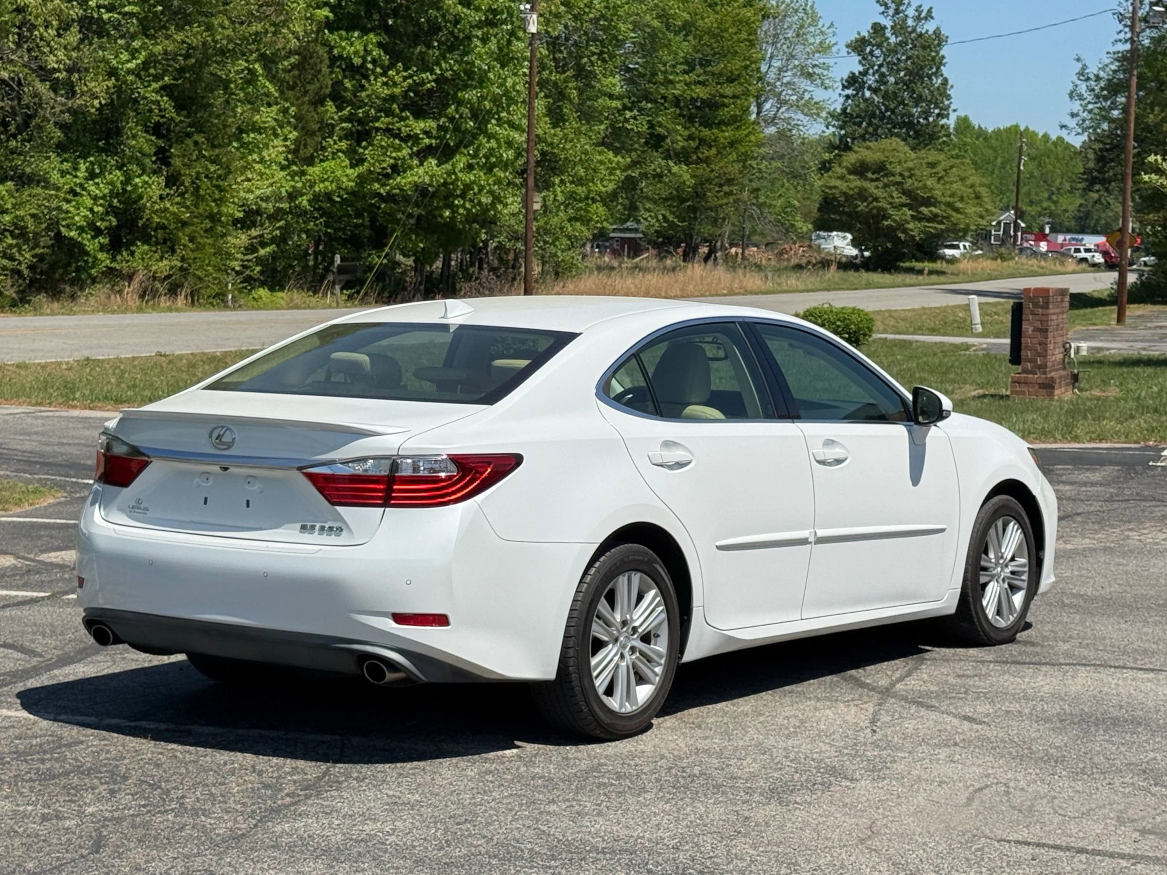Used 2015 Lexus ES 350 w/ Premium Package FWD image 5