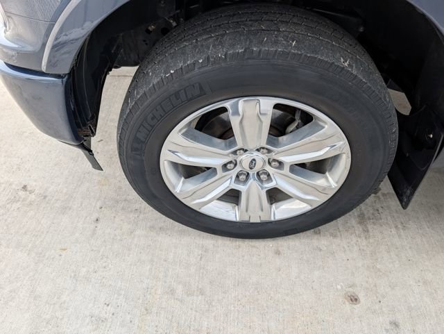 Used 2018 Ford F150 Platinum w/ Equipment Group 701A Luxury image 9