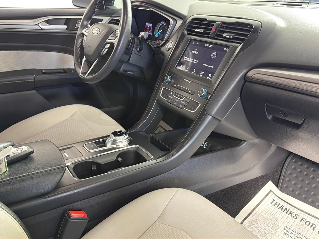 Used 2019 Ford Fusion SE w/ Equipment Group 151A FWD image 34