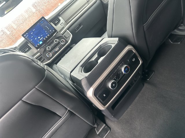 Used 2024 Ford Expedition XLT AWD/4WD image 30
