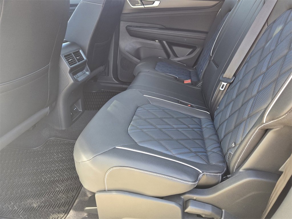 New 2026 Volkswagen Atlas Cross Sport SEL Premium R-Line image 22