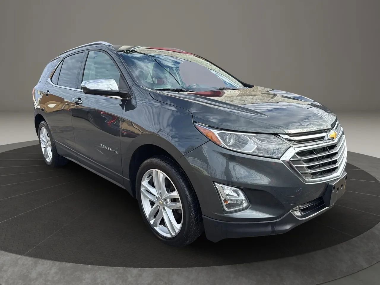 Used 2019 Chevrolet Equinox Premier AWD/4WD image 3