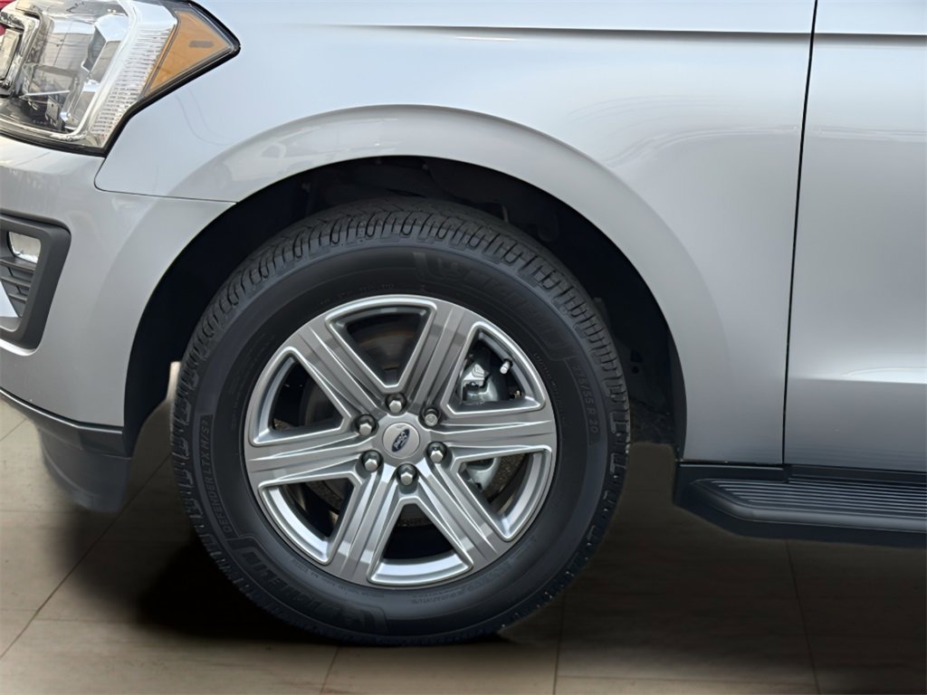 Used 2020 Ford Expedition XLT image 38
