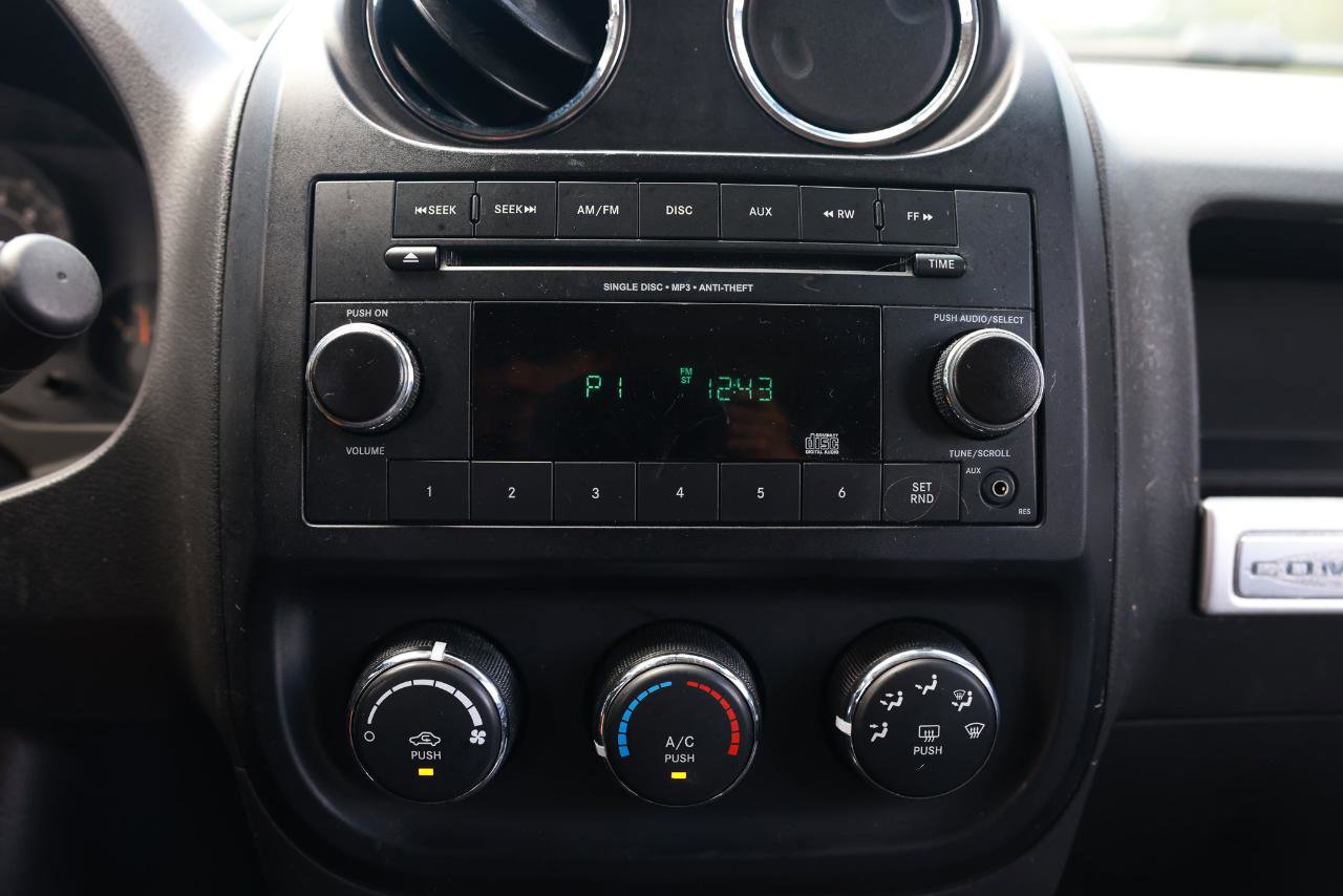 Used 2015 Jeep Compass Sport w/ Power Value Group FWD image 29