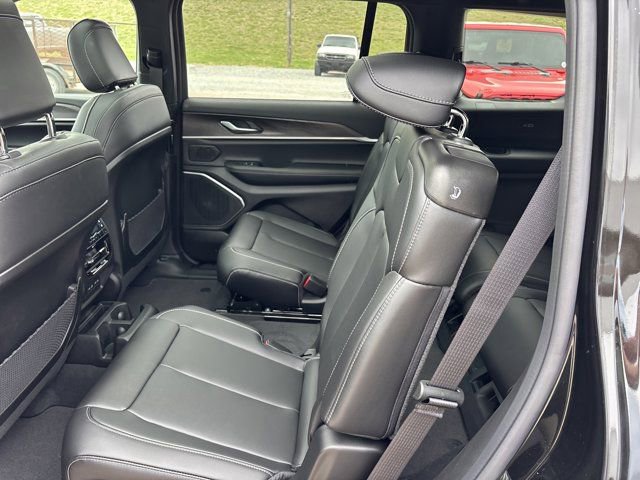 New 2026 Jeep Grand Cherokee L Limited AWD/4WD image 14