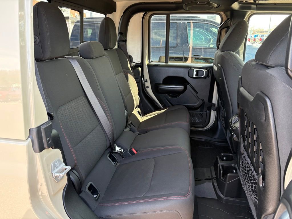 Used 2020 Jeep Gladiator Rubicon w/ LED Lighting Group AWD/4WD image 15