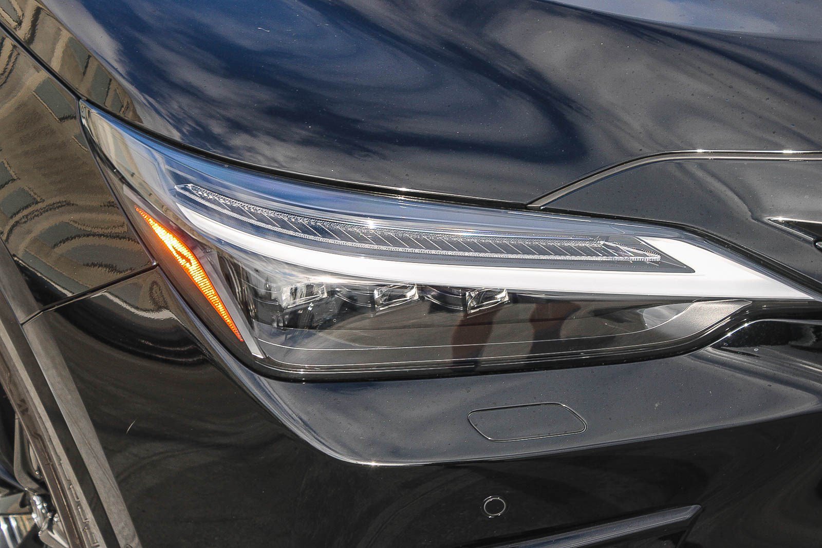 Used 2025 Lexus NX 450h+ F Sport w/ Towing Package (2000 Lbs) AWD/4WD image 2