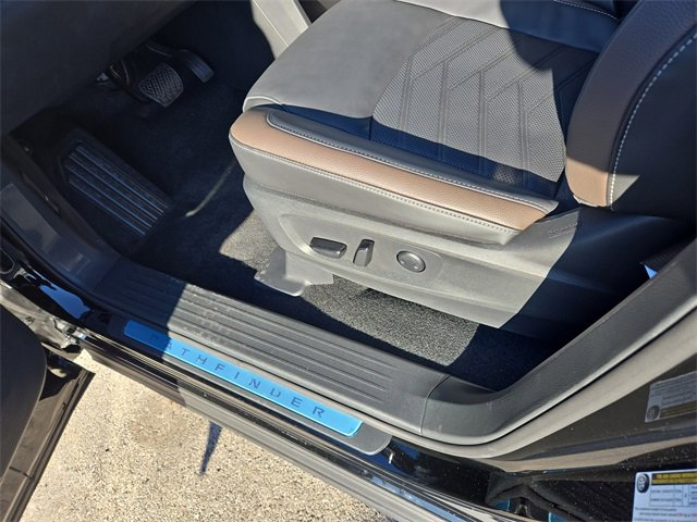 New 2025 Nissan Pathfinder Platinum w/ Cargo Package image 31