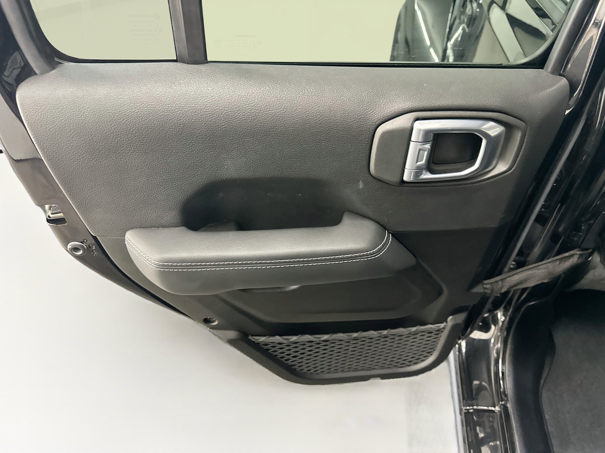 Used 2023 Jeep Wrangler Unlimited Sahara AWD/4WD image 26