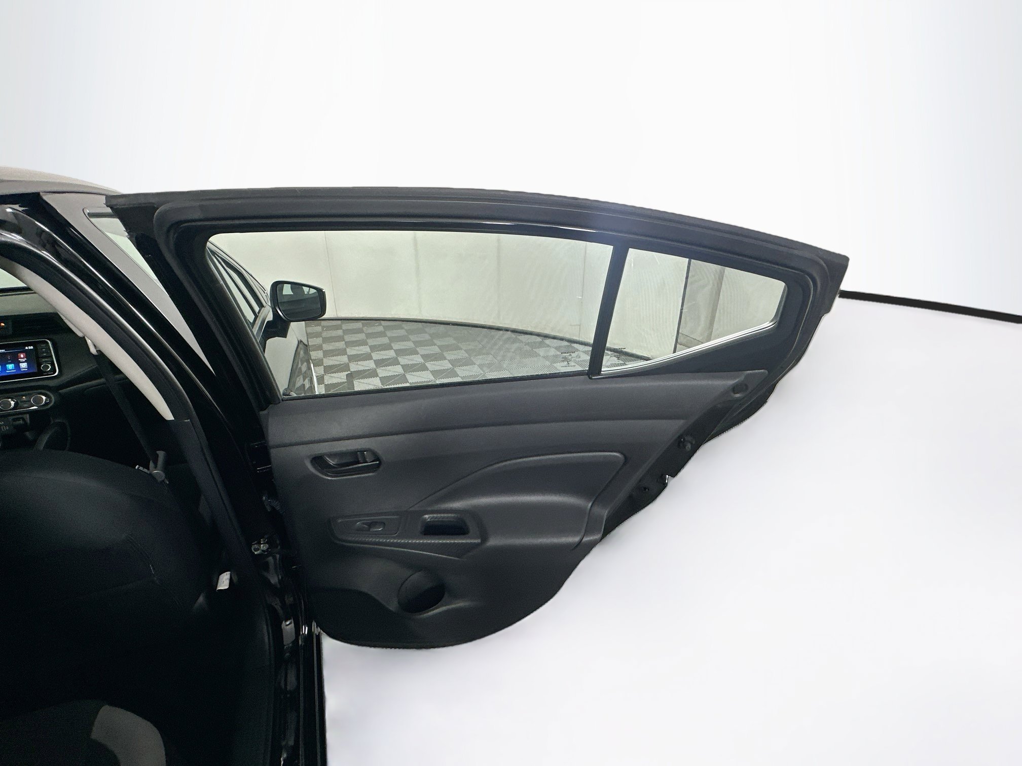 Used 2025 Nissan Versa S FWD image 28
