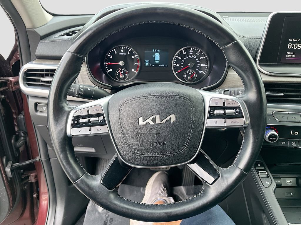 Used 2022 Kia Telluride EX w/ Towing Package image 11