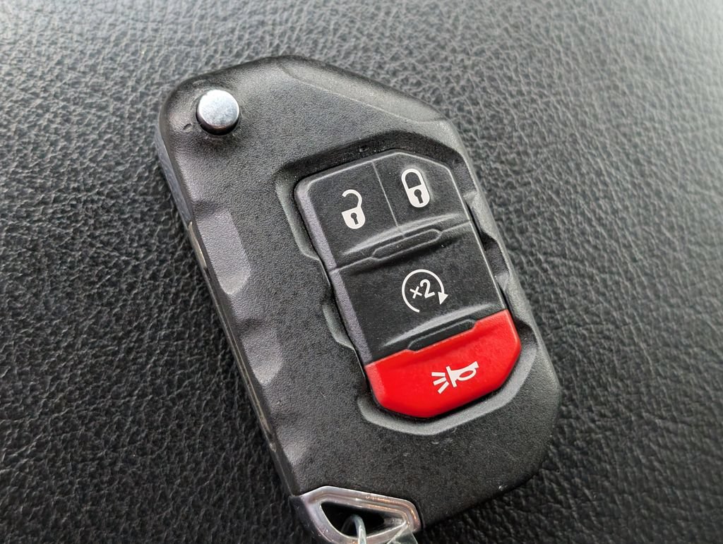 Used 2020 Jeep Wrangler Unlimited Sport S AWD/4WD image 32