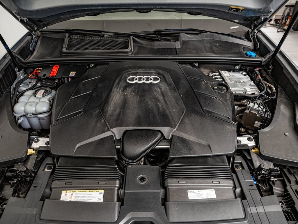 Used 2019 Audi Q8 Prestige AWD/4WD image 40