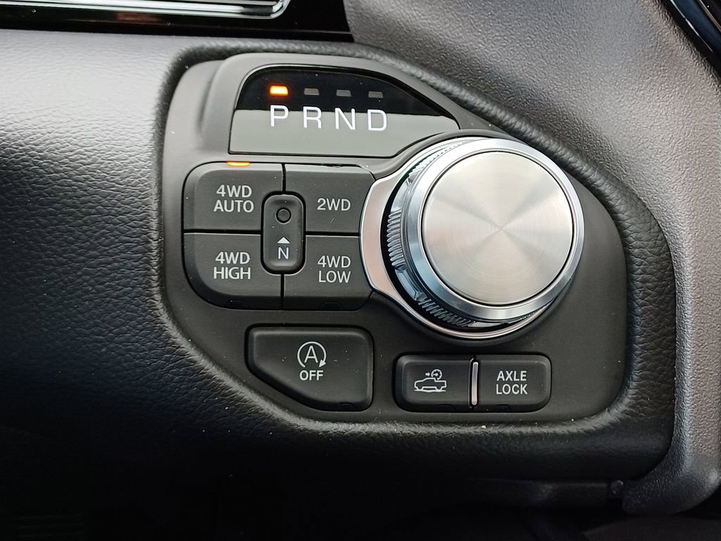 New 2026 RAM 1500 Laramie AWD/4WD image 25