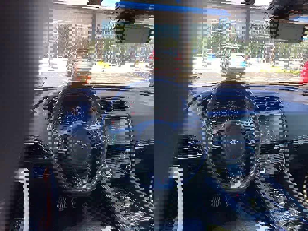 Used 2019 Jaguar F-PACE S AWD/4WD image 12