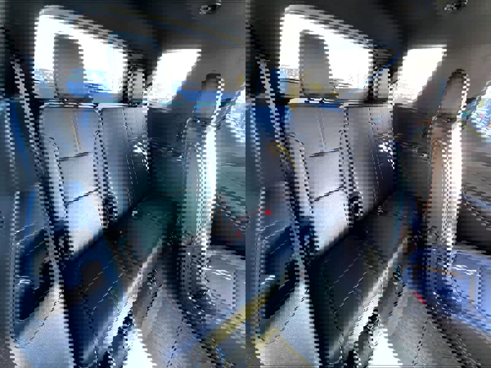 Used 2023 Chevrolet Traverse RS image 16