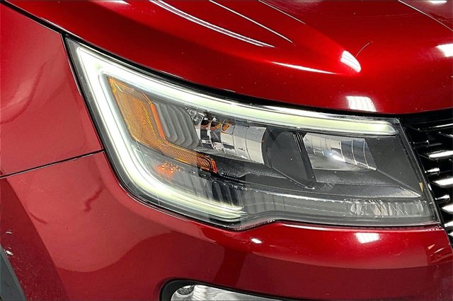 Used 2018 Ford Explorer Sport w/ Equipment Group 401A image 29