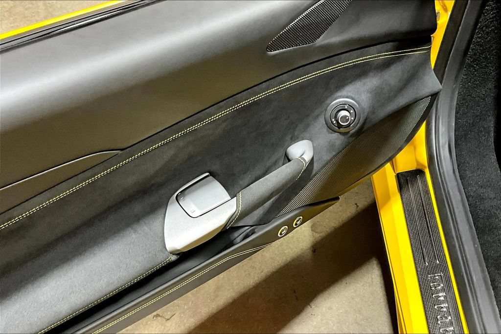 Used 2018 Ferrari 488 Spider RWD image 30