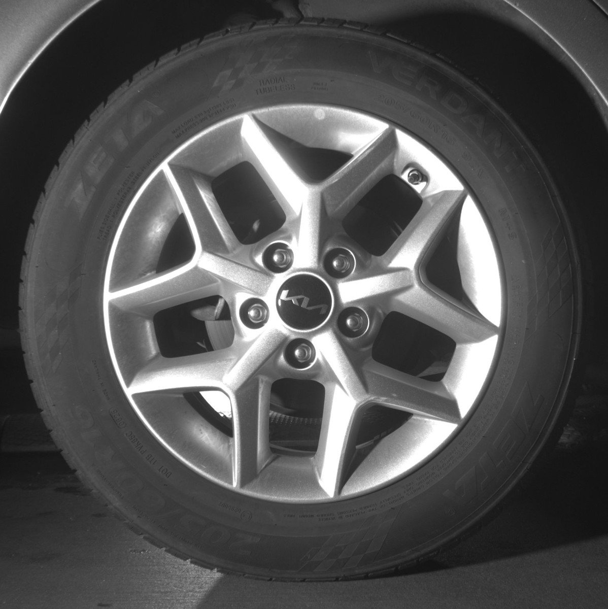 Used 2025 Kia Soul LX w/ LX Technology Package FWD image 15