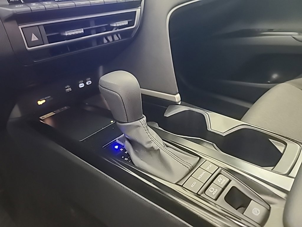 Used 2026 Toyota Camry LE FWD image 38