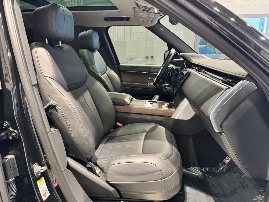 Used 2025 Land Rover Range Rover SE AWD/4WD image 35