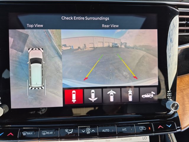 Used 2022 Jeep Grand Wagoneer Series III w/ Rear Seat Video Group 1 AWD/4WD image 22