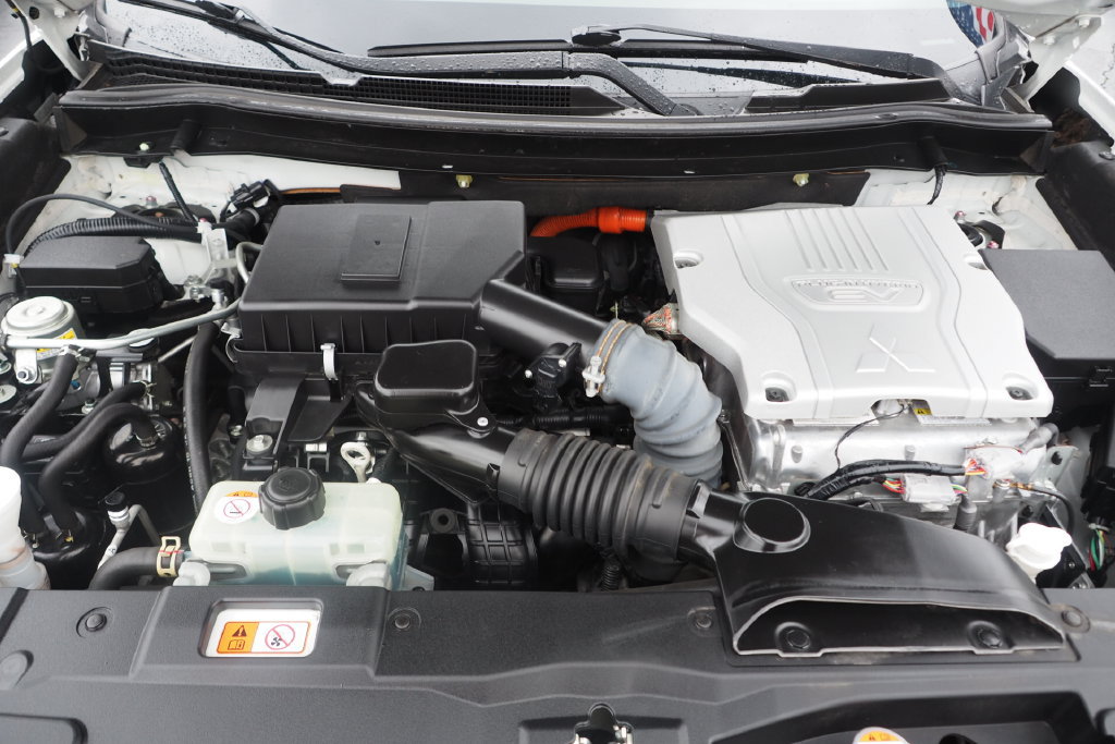 Used 2020 Mitsubishi Outlander GT AWD/4WD image 11