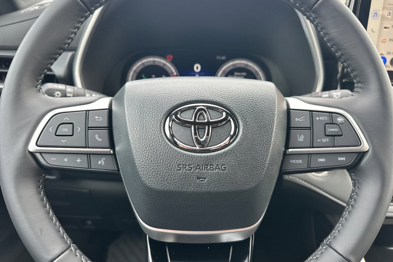 New 2026 Toyota Highlander XSE image 22