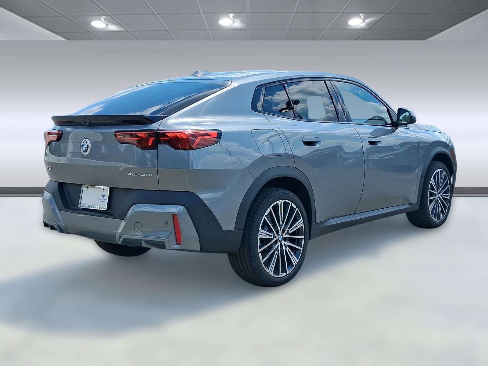 Used 2026 BMW X2 xDrive28i image 9