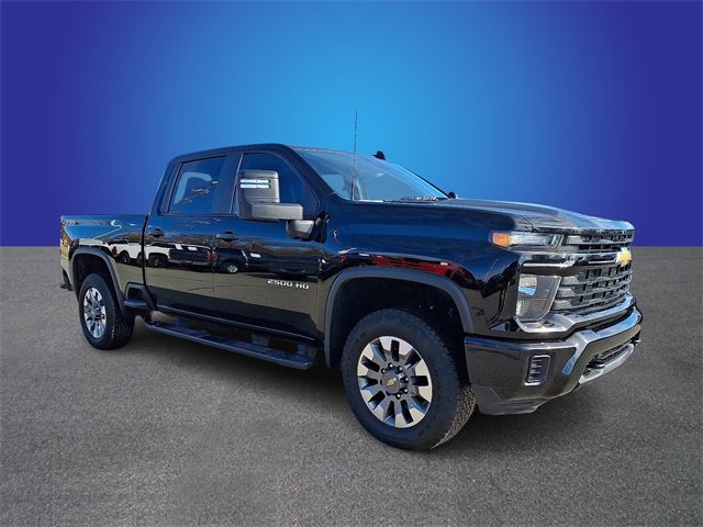 Used 2025 Chevrolet Silverado 2500 Custom image 3