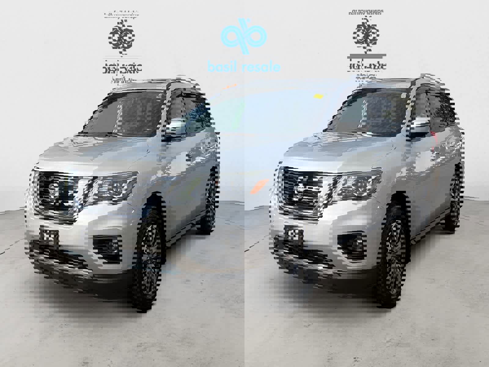 Used 2017 Nissan Pathfinder SL w/ SL Premium Package AWD/4WD image 2