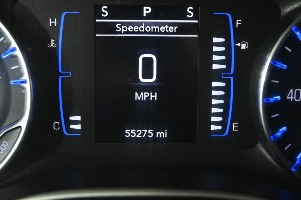 Used 2020 Chrysler Pacifica Touring-L image 28