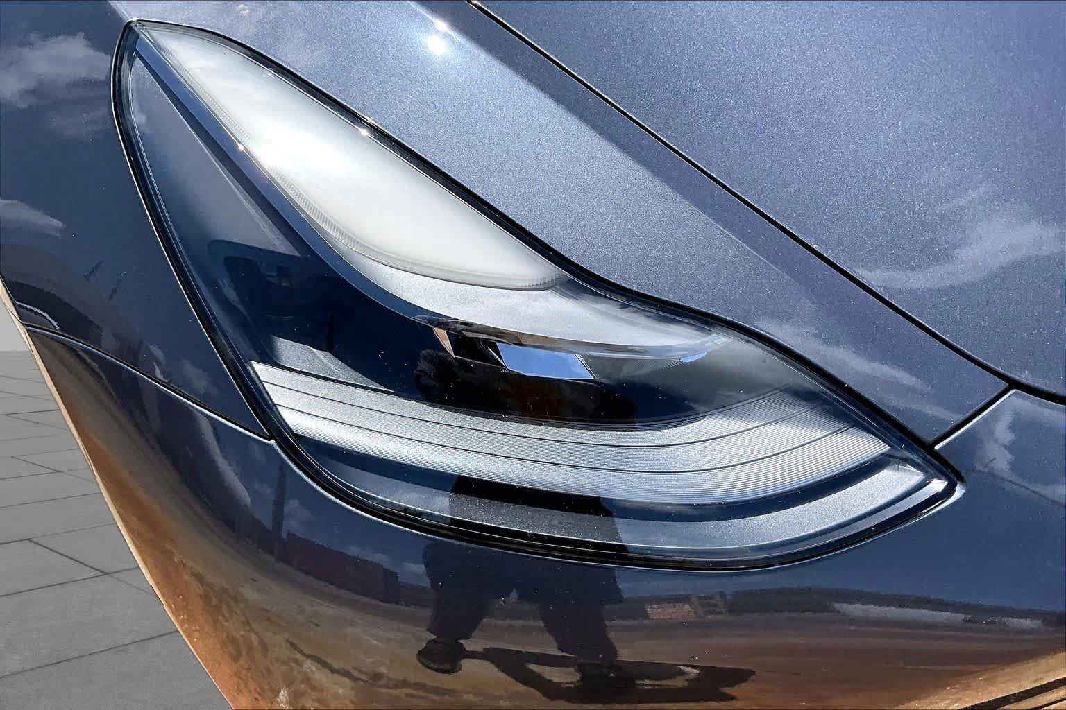 Used 2022 Tesla Model 3 Standard Range RWD image 23