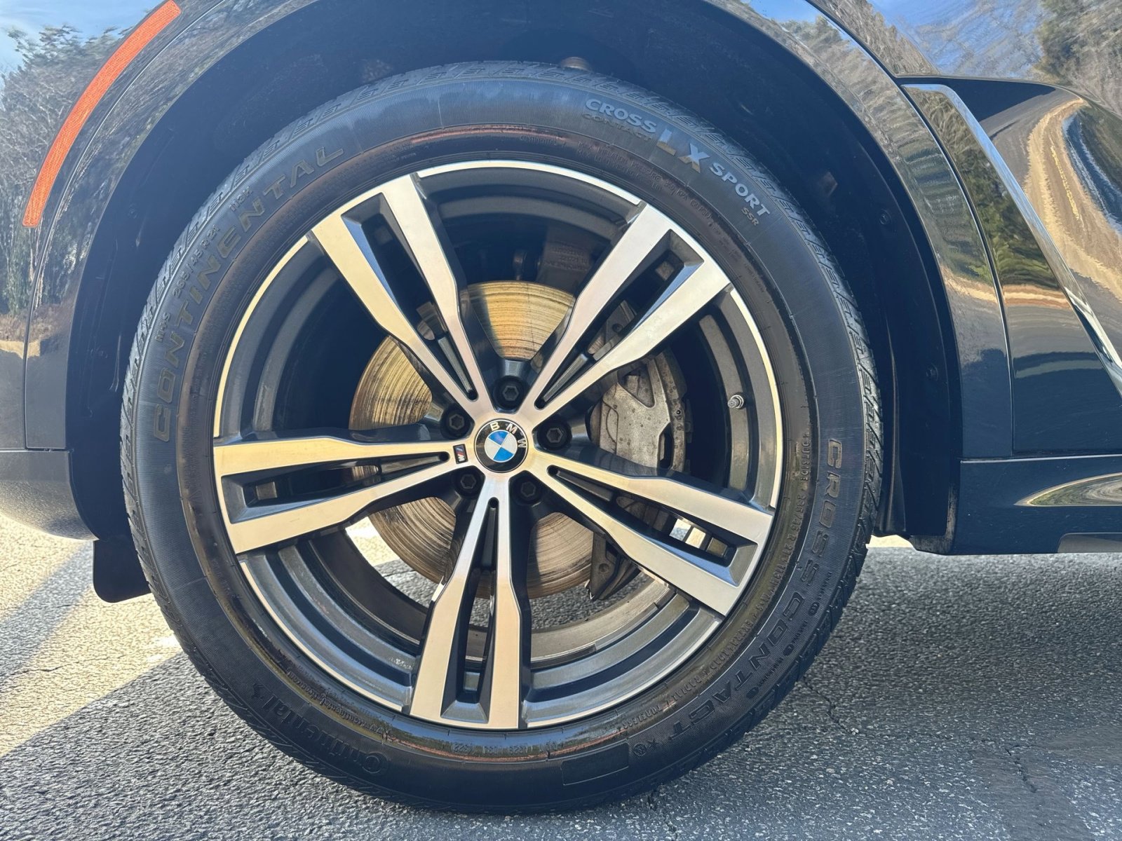 Used 2023 BMW X7 xDrive40i w/ M Sport Package image 7