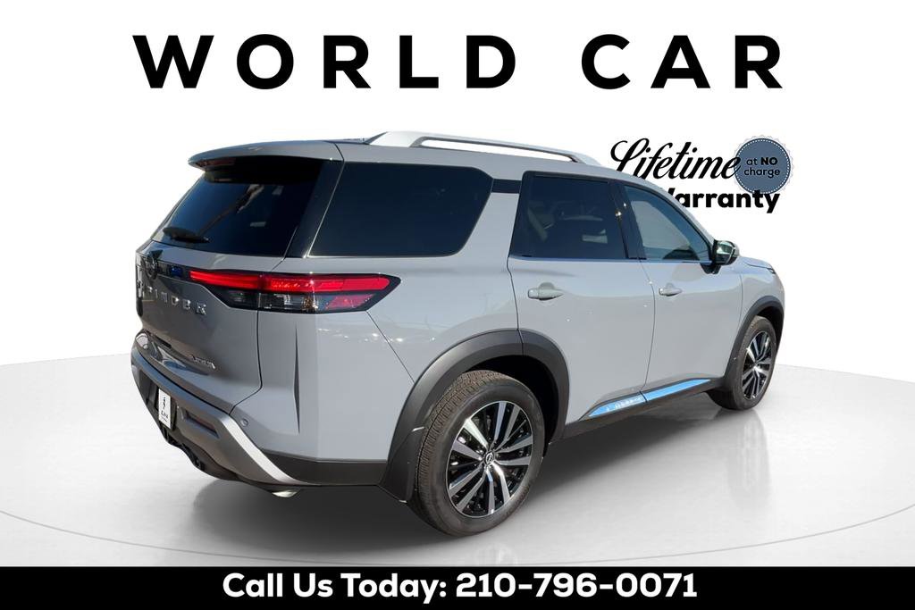 Used 2025 Nissan Pathfinder Platinum image 6