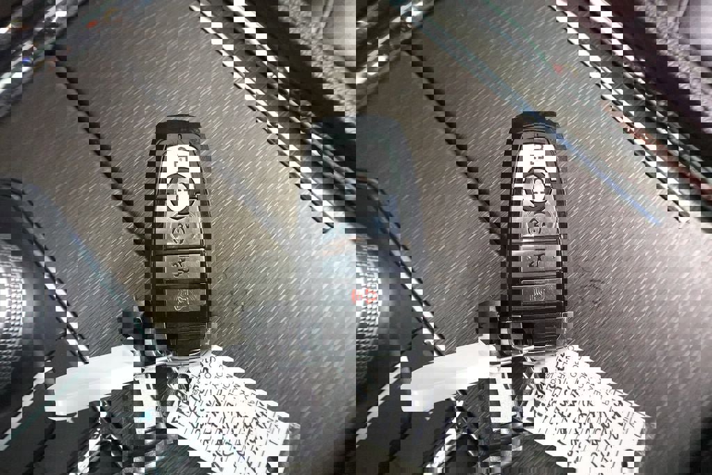 Used 2024 Ford Expedition Limited image 22