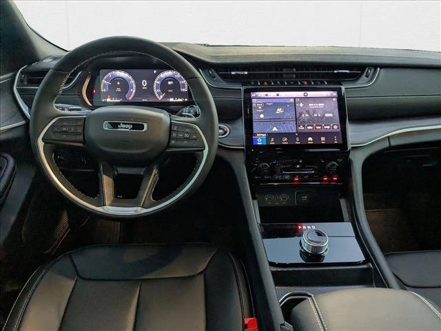 New 2025 Jeep Grand Cherokee L Limited w/ Black Appearance Package image 16