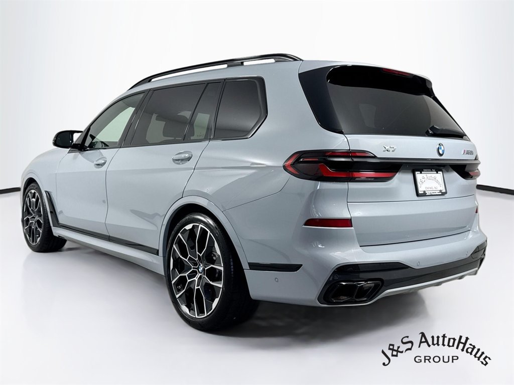 Used 2025 BMW X7 M60i AWD/4WD image 5