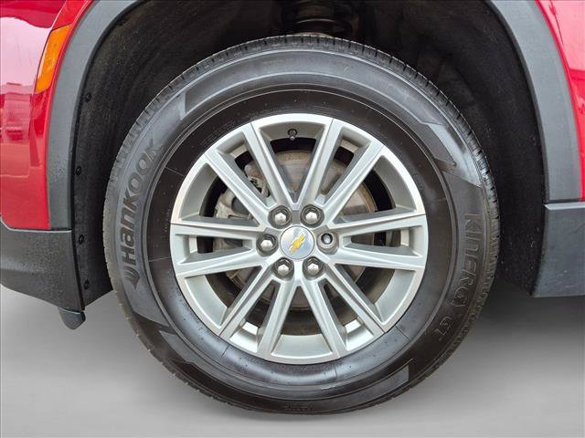 Used 2023 Chevrolet Traverse LT w/ LPO, Cargo Package AWD/4WD image 24