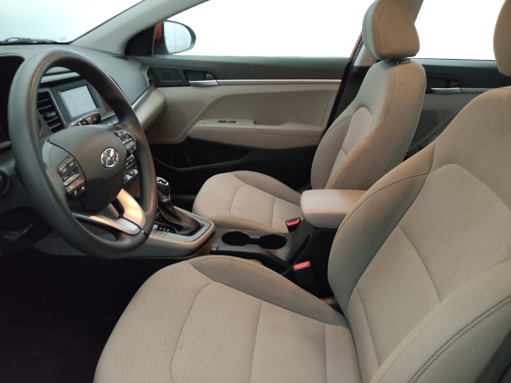 Used 2020 Hyundai Elantra SE FWD image 17