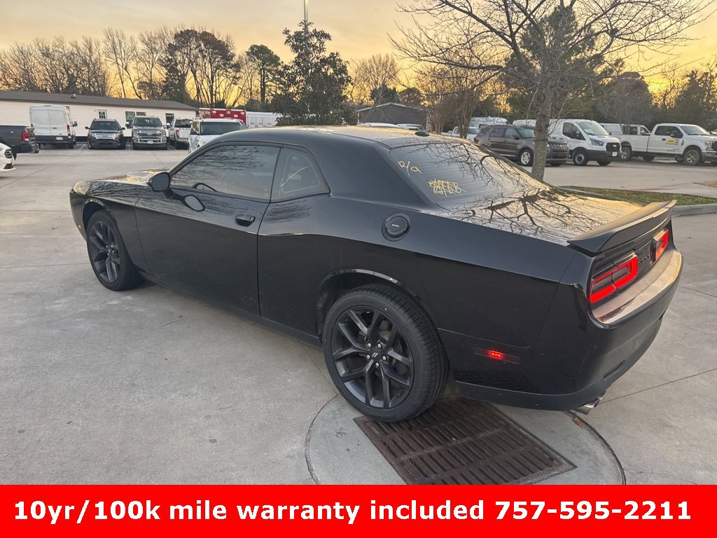 Used 2020 Dodge Challenger SXT w/ Blacktop Package image 4