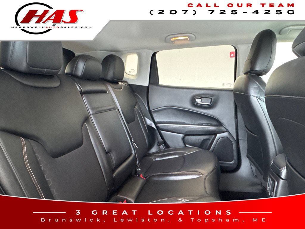 Used 2019 Jeep Compass Latitude w/ Popular Equipment Group AWD/4WD image 10